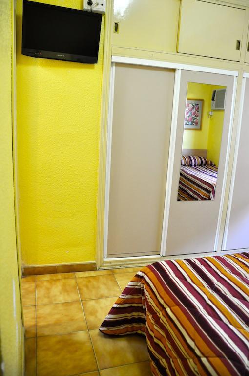 Hostal El Jardin Benidorm Værelse billede
